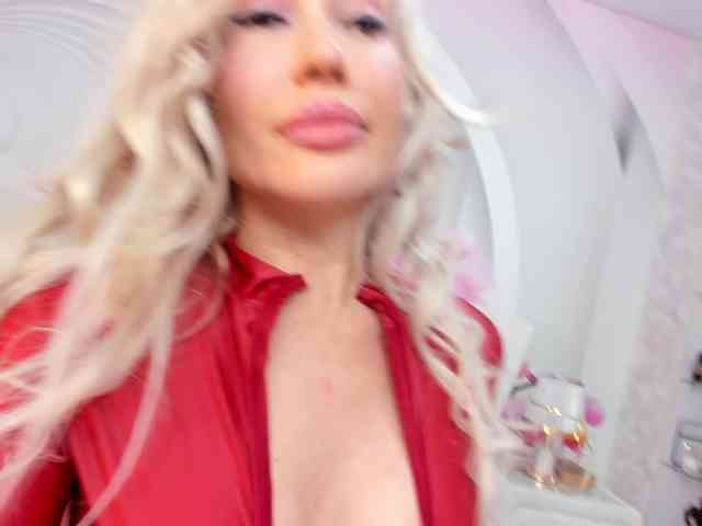 HottieBritney webcam