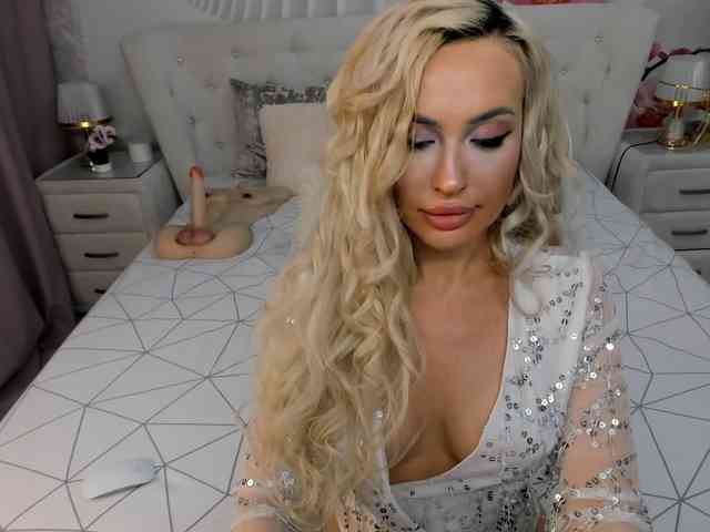 HottieBritney webcam
