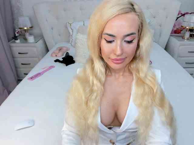 HottieSweetBritney webcam