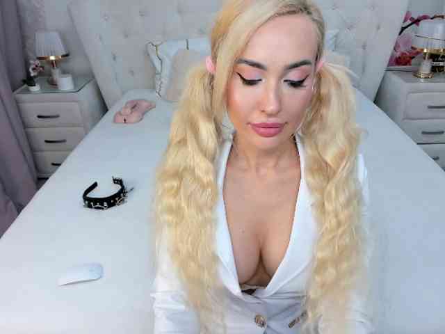 HottieSweetBritney webcam