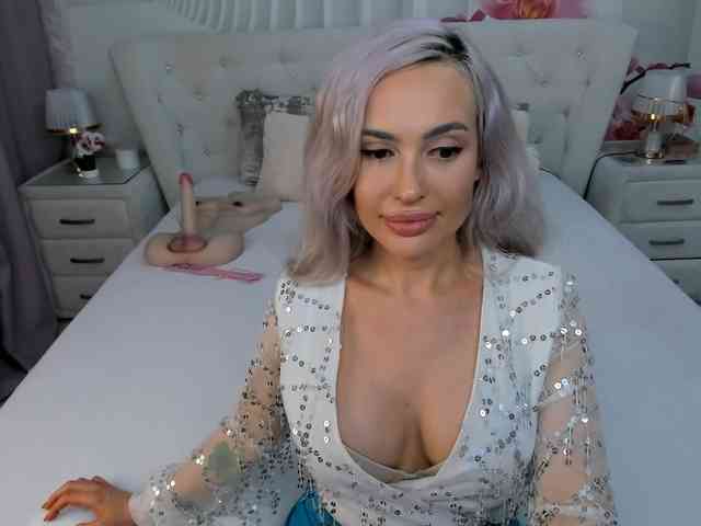 HottieSweetBritney webcam