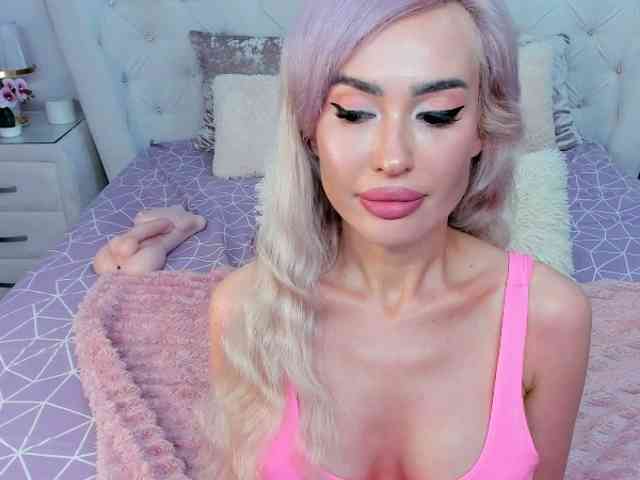 HottieSweetBritney webcam