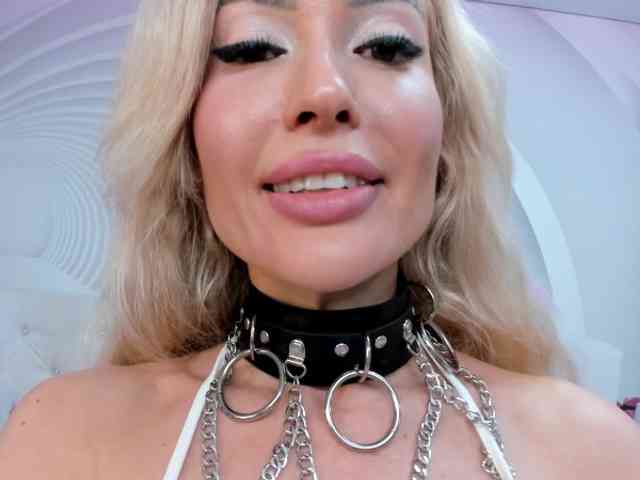 HottieSweetBritney webcam