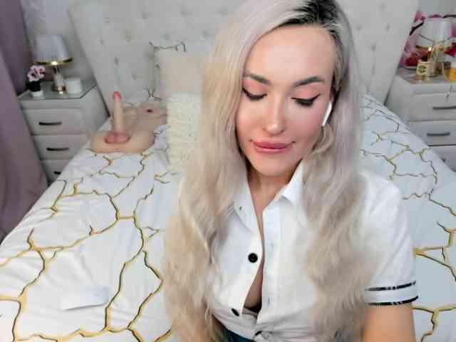 HottieBritney webcam