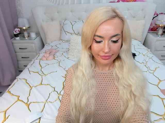 HottieSweetBritney webcam