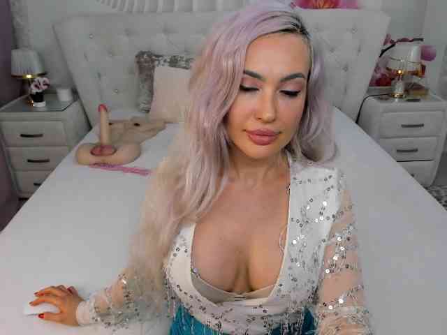 HottieSweetBritney webcam