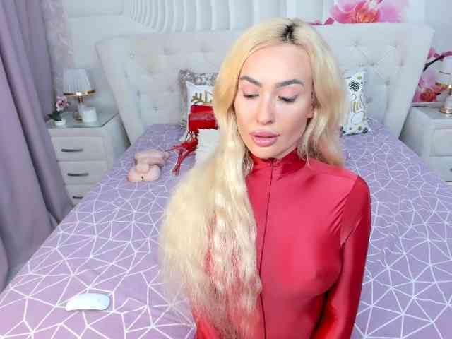 HottieSweetBritney webcam