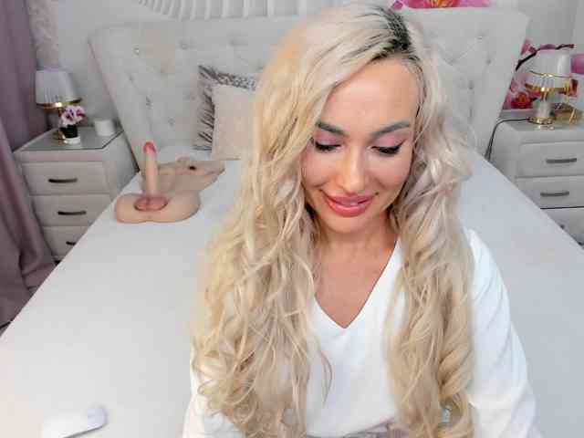 HottieBritney webcam