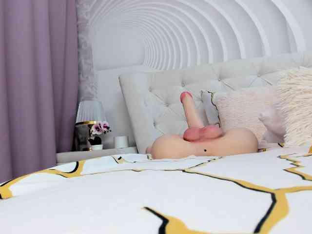 HottieBritney webcam