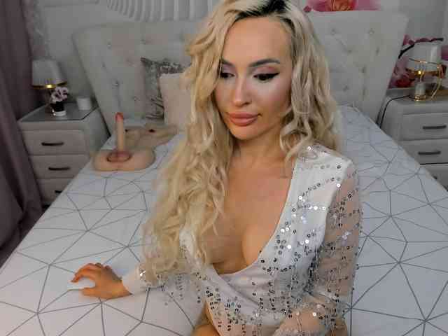 HottieBritney webcam