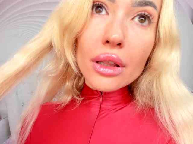 HottieSweetBritney webcam