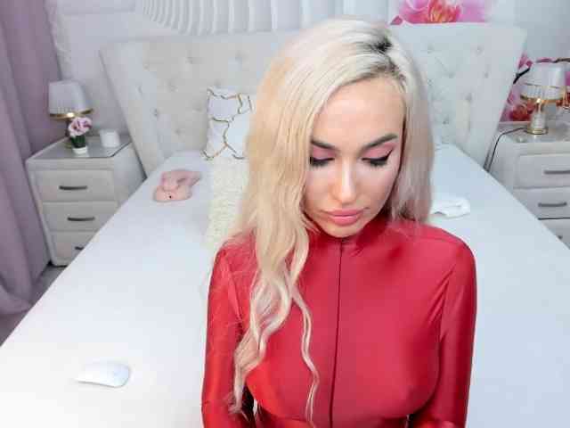 HottieSweetBritney webcam