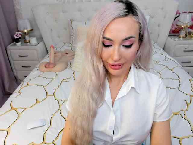 HottieBritney webcam