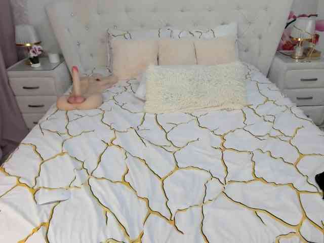 HottieBritney webcam