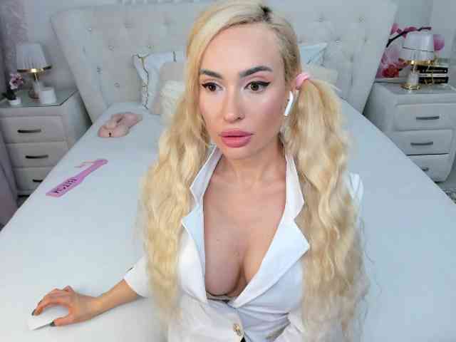 HottieSweetBritney webcam