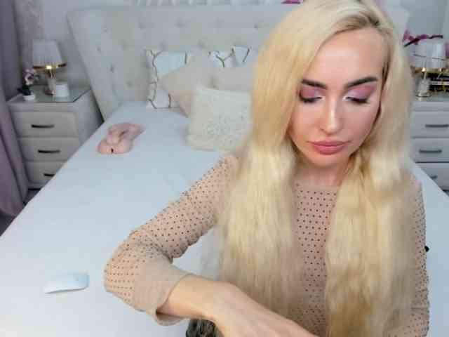 HottieSweetBritney webcam