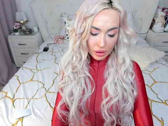 HottieSweetBritney webcam