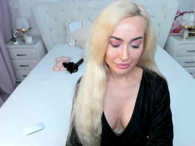 HottieSweetBritney webcam