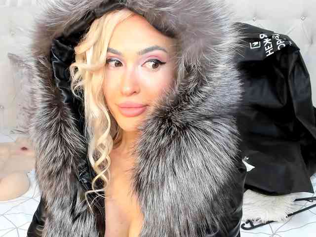 HottieBritney webcam