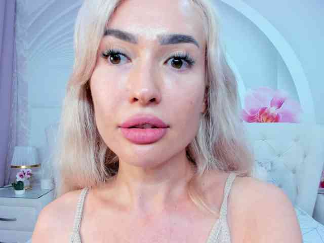erotic roleplay chatroom HottieSweetBritney