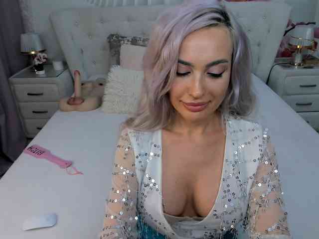 HottieSweetBritney webcam