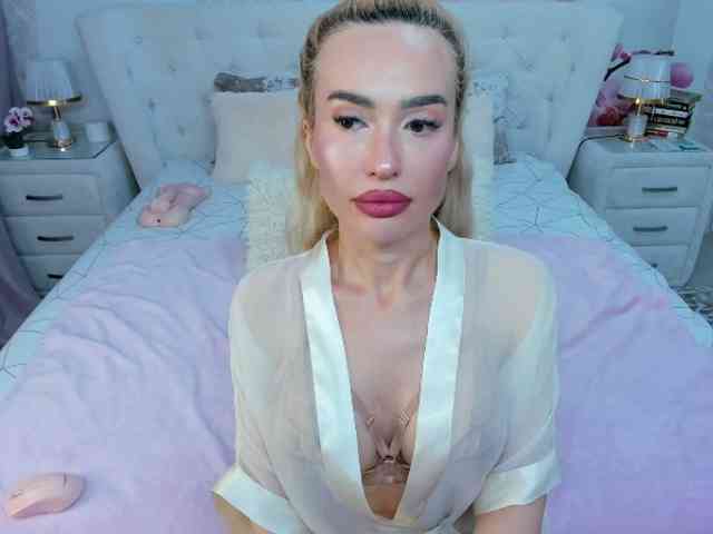 HottieSweetBritney webcam