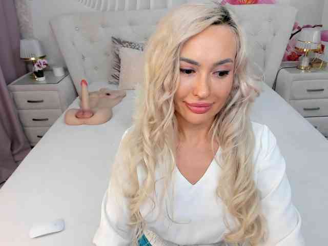 HottieBritney webcam