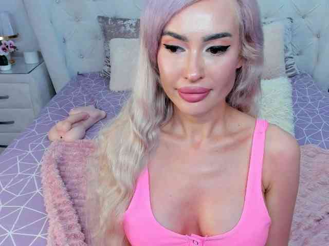 HottieSweetBritney webcam