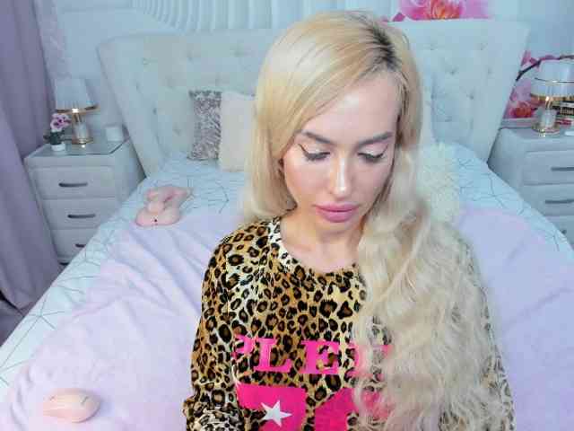 HottieSweetBritney webcam