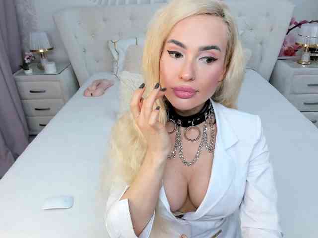 HottieSweetBritney webcam