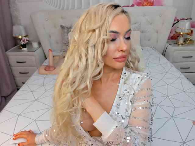 HottieBritney webcam