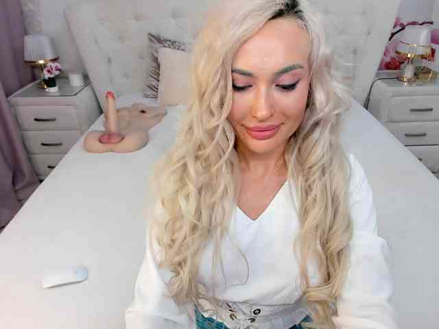 HottieBritney webcam