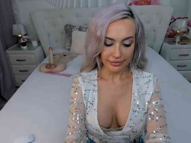 HottieSweetBritney webcam