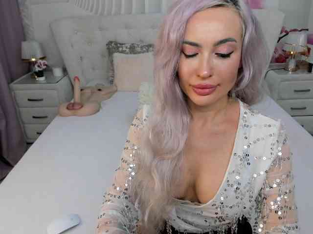 HottieSweetBritney webcam