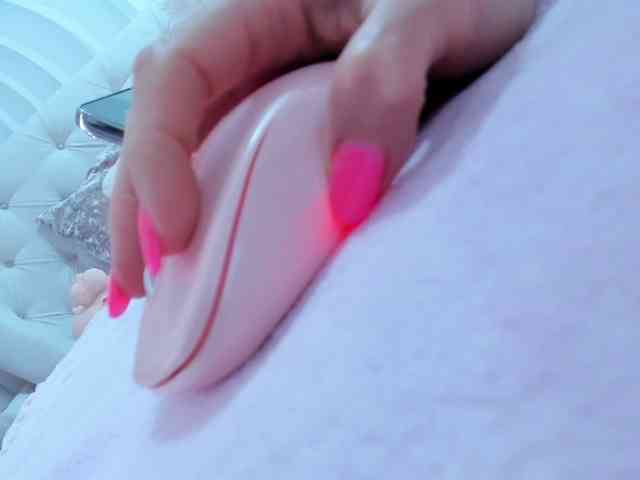 HottieSweetBritney webcam