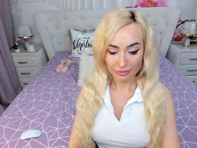 HottieSweetBritney webcam