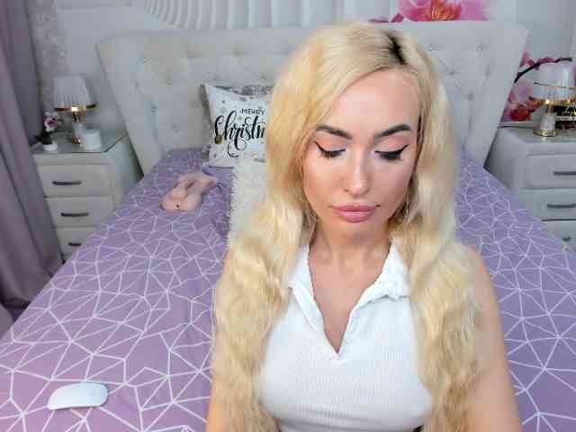 HottieSweetBritney webcam