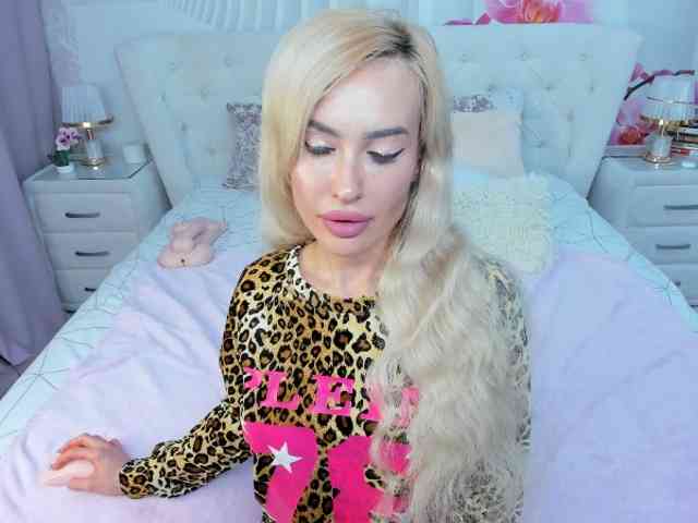 HottieSweetBritney webcam