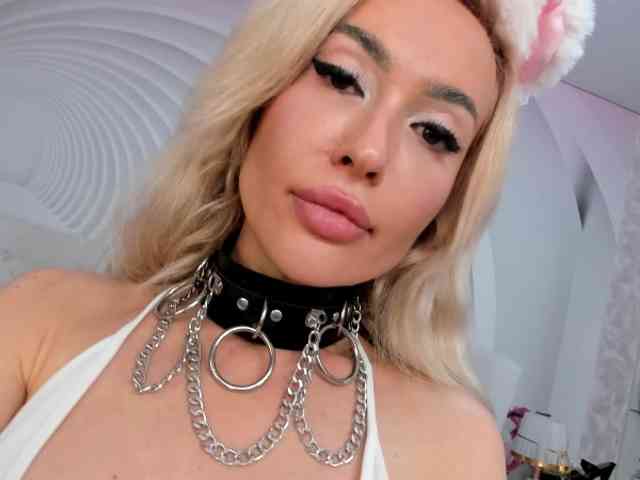HottieSweetBritney webcam