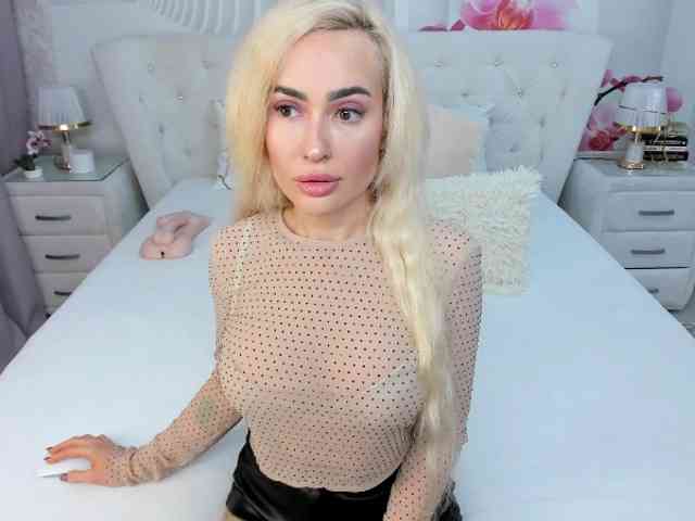 HottieSweetBritney webcam