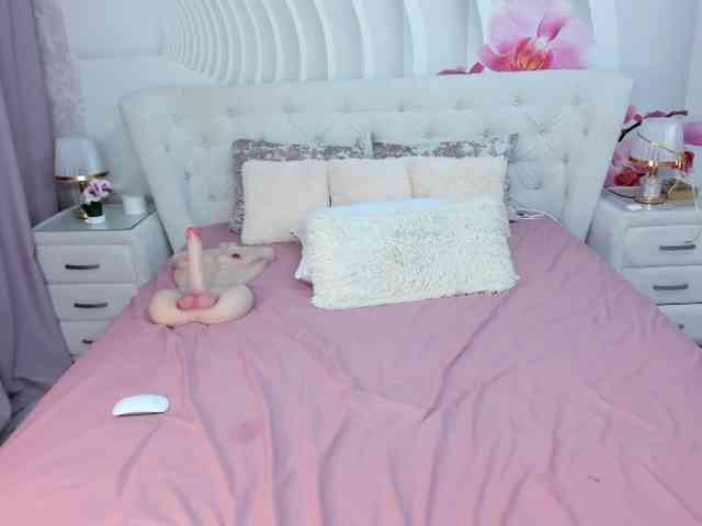 HottieBritney webcam