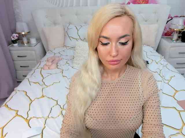 HottieSweetBritney webcam