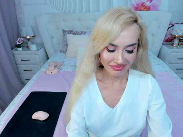 HottieSweetBritney webcam