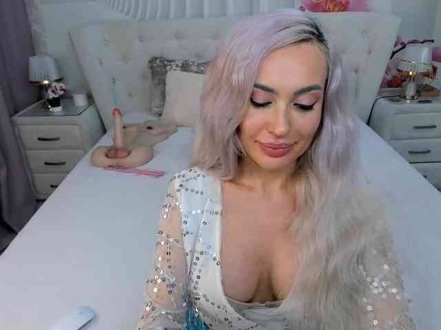 HottieSweetBritney webcam