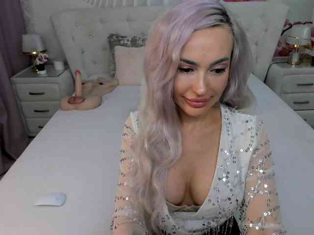 HottieSweetBritney webcam