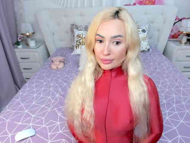 HottieSweetBritney webcam