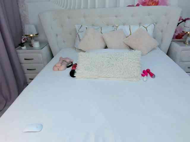 HottieSweetBritney webcam