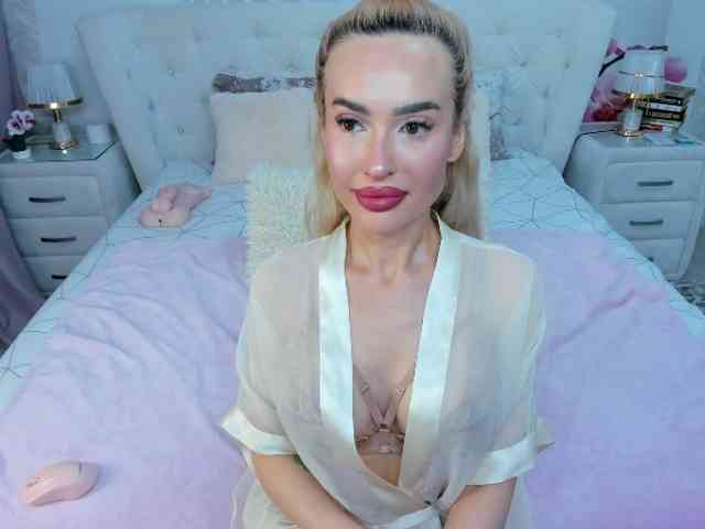 HottieSweetBritney webcam