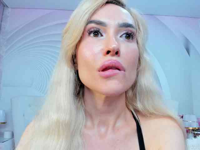 HottieSweetBritney webcam