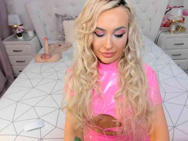 HottieBritney webcam